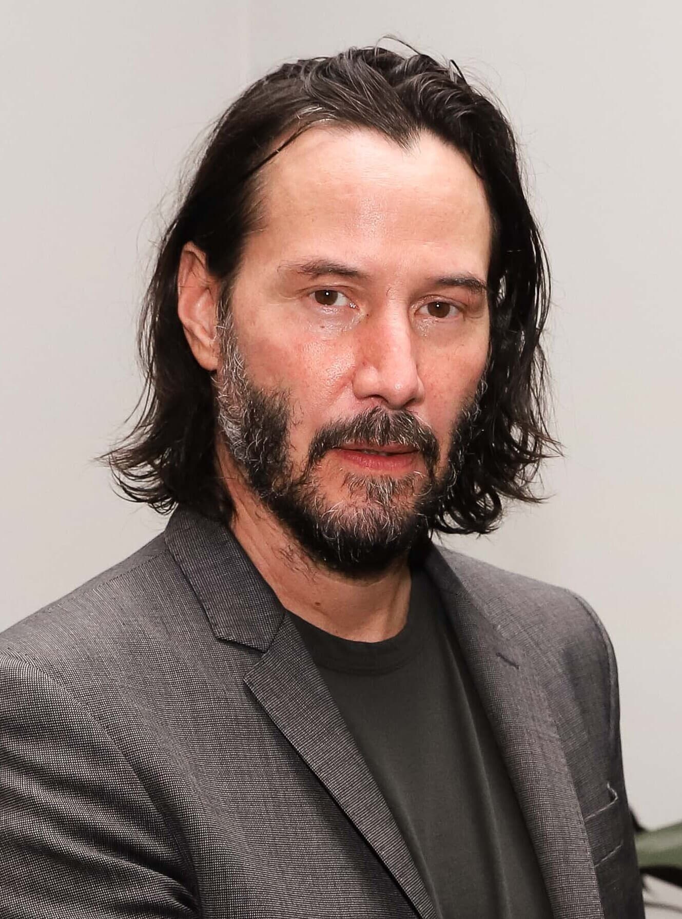 Cover Image for Keanu Reeves: Hollywood's Generous Heart